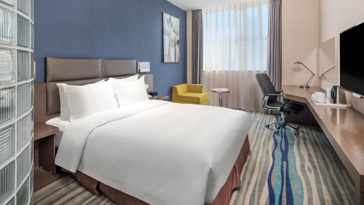 Holiday Inn Express Shenyang North Station By Ihg מראה חיצוני תמונה