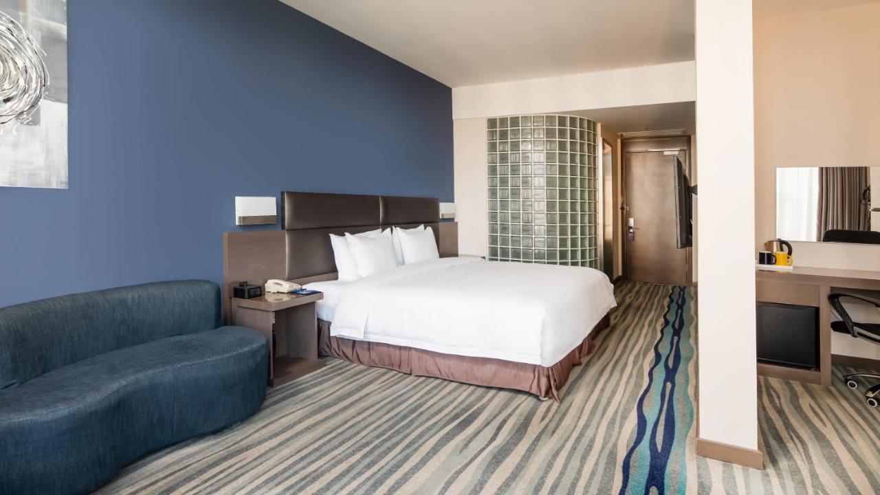 Holiday Inn Express Shenyang North Station By Ihg מראה חיצוני תמונה