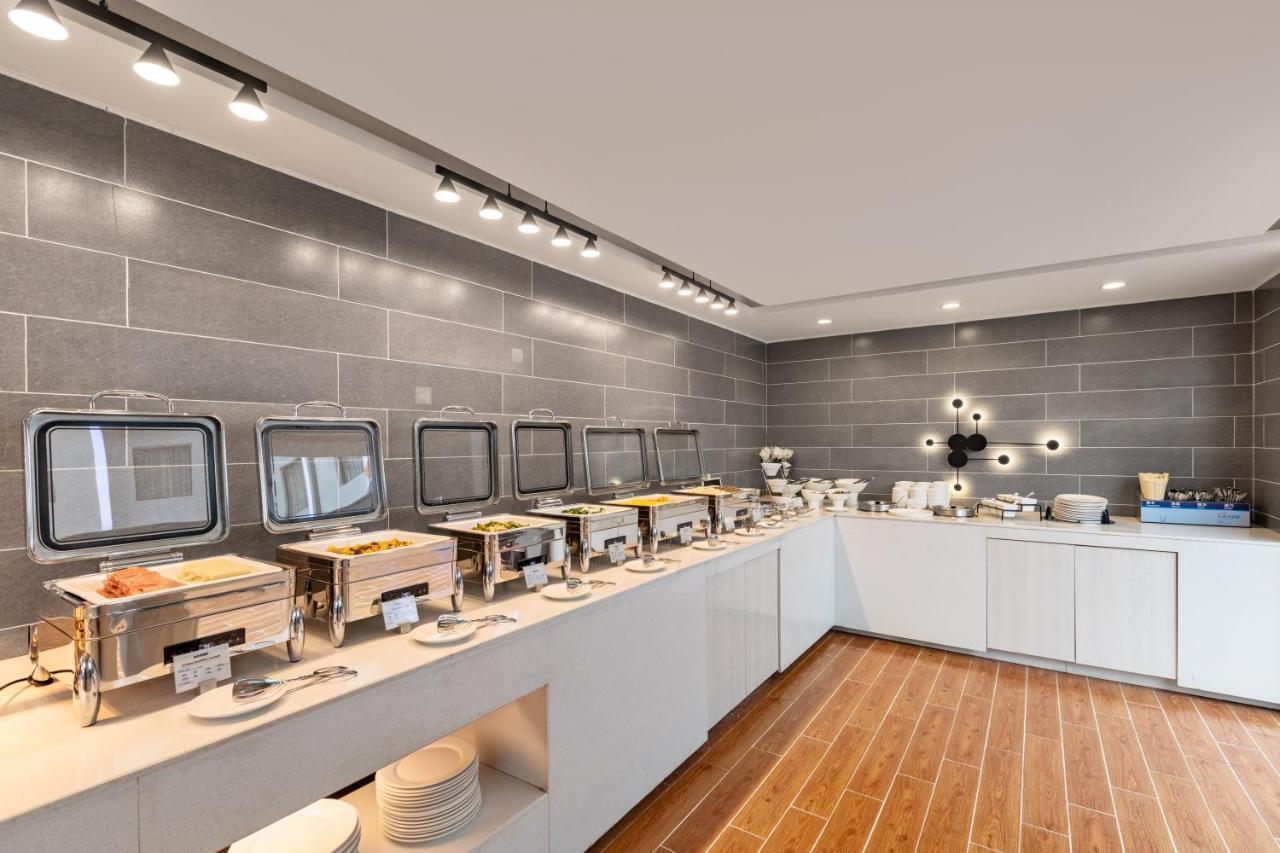 Holiday Inn Express Shenyang North Station By Ihg מראה חיצוני תמונה