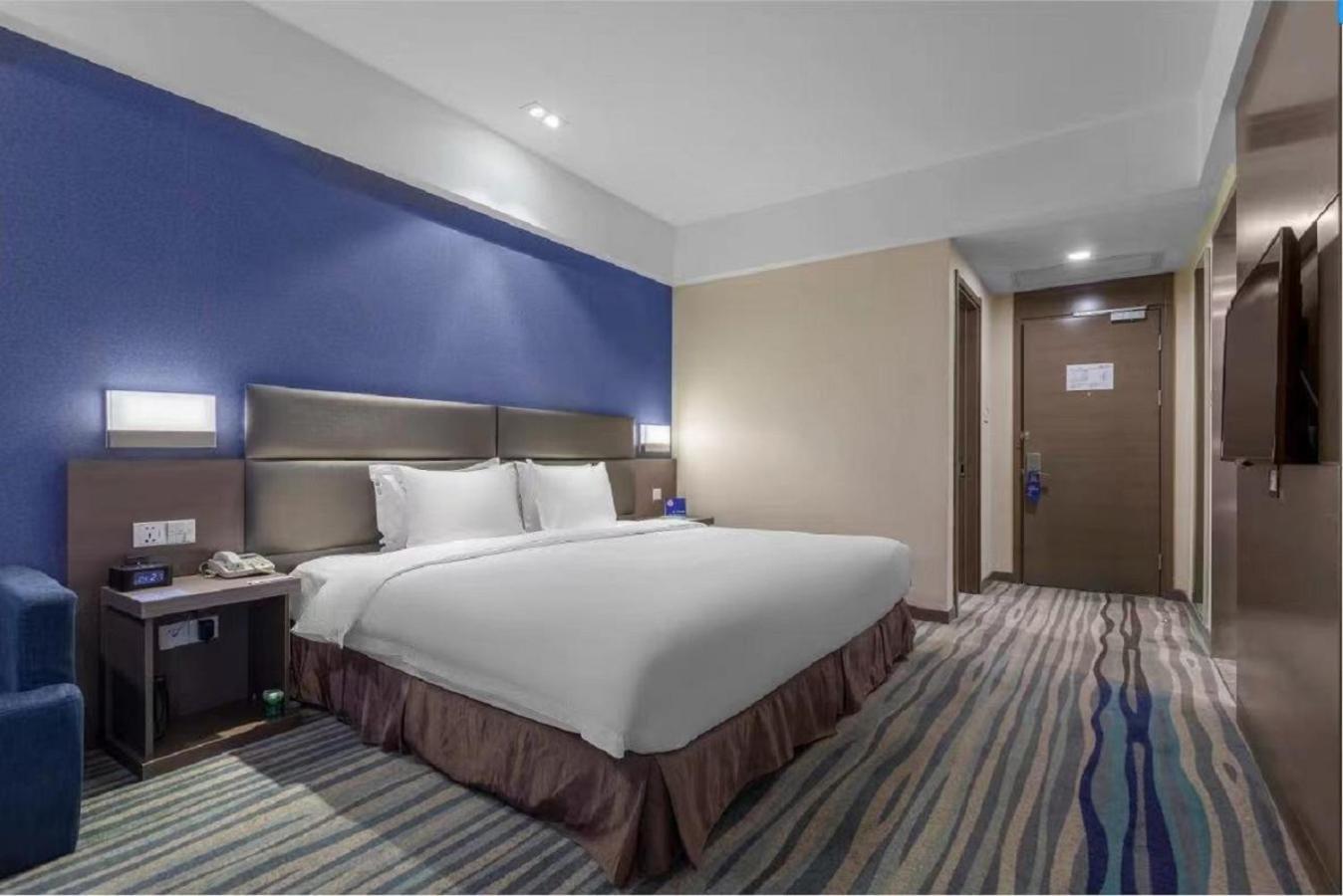 Holiday Inn Express Shenyang North Station By Ihg מראה חיצוני תמונה