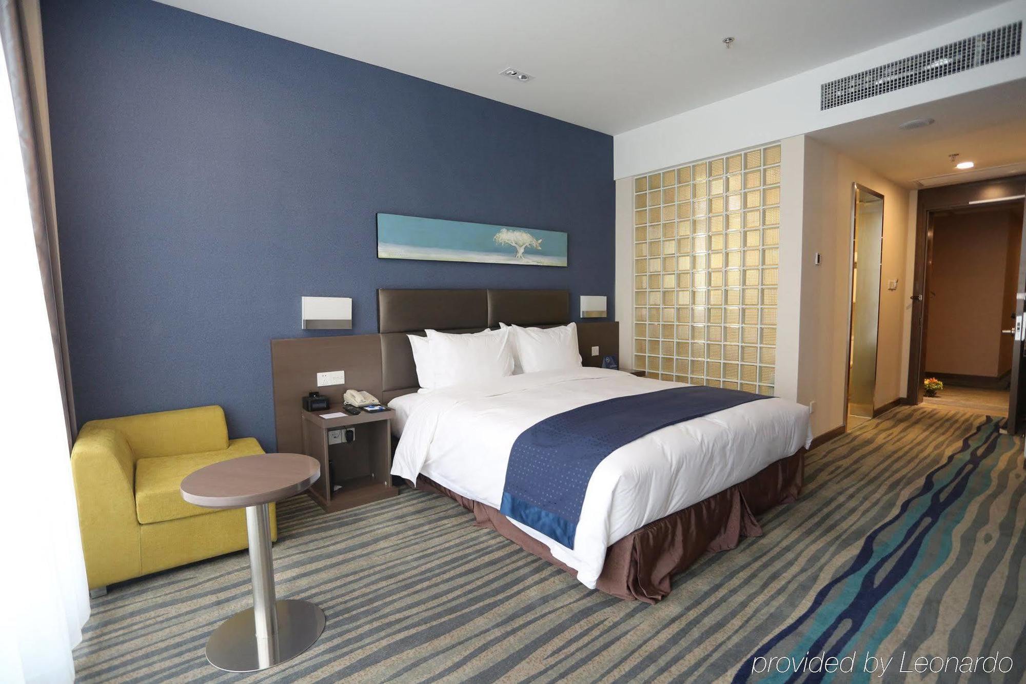 Holiday Inn Express Shenyang North Station By Ihg מראה חיצוני תמונה