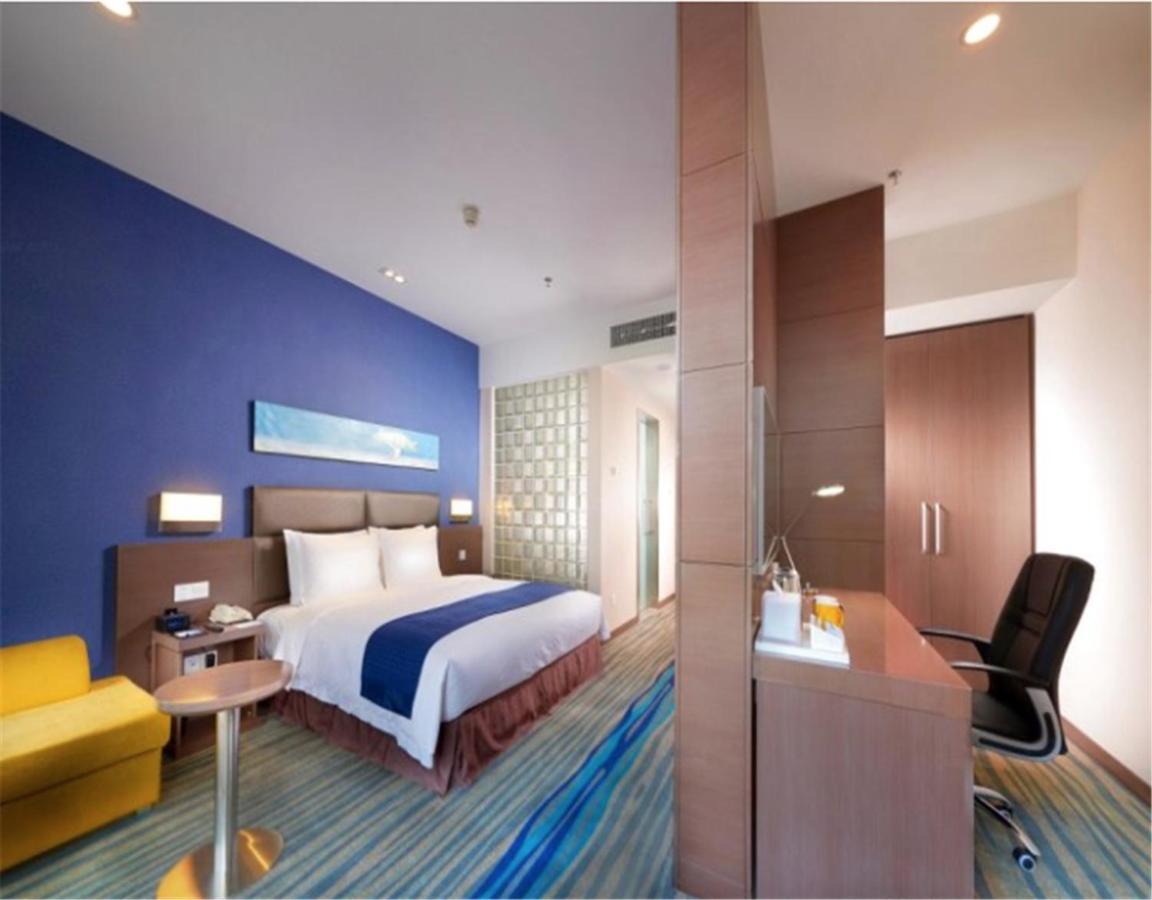 Holiday Inn Express Shenyang North Station By Ihg מראה חיצוני תמונה